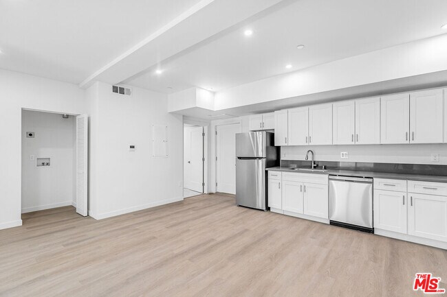 Foto del edificio - 1227 N Berendo St