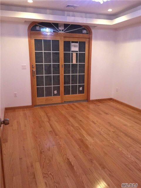 Foto del edificio - 150-43-150-18 18th Ave