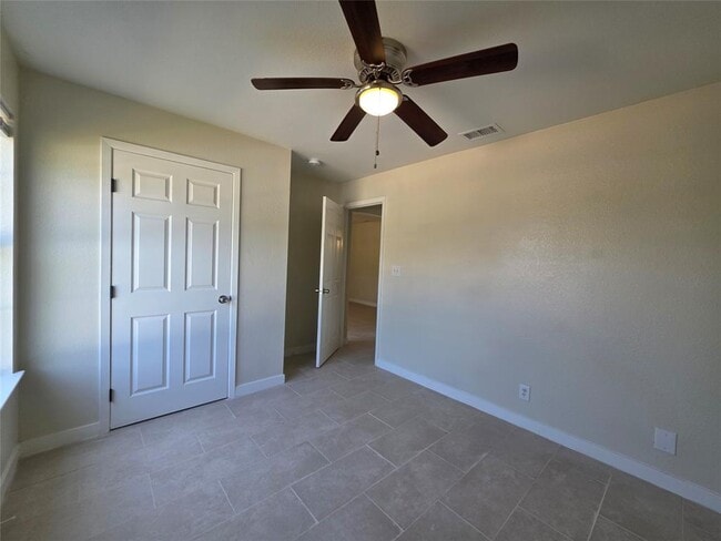 Foto del edificio - 2200 Katy Ln