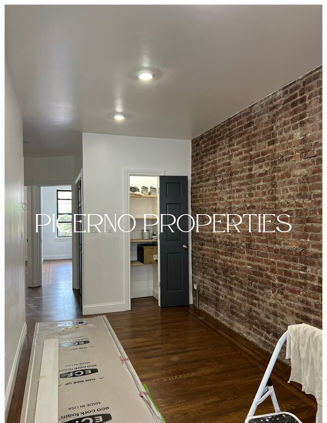 Dining Office - 3745 59th St