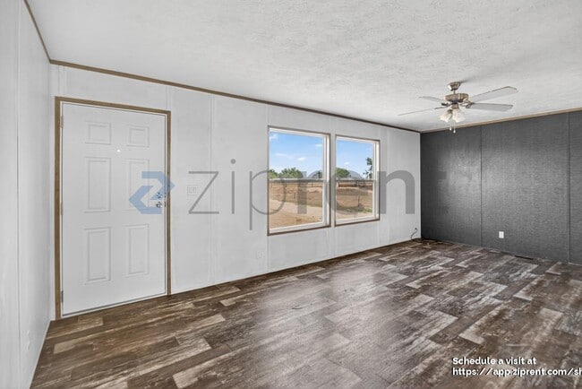 Building Photo - 4715 FM476