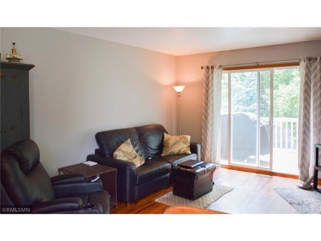 Building Photo - 4265 Ximines Ln N