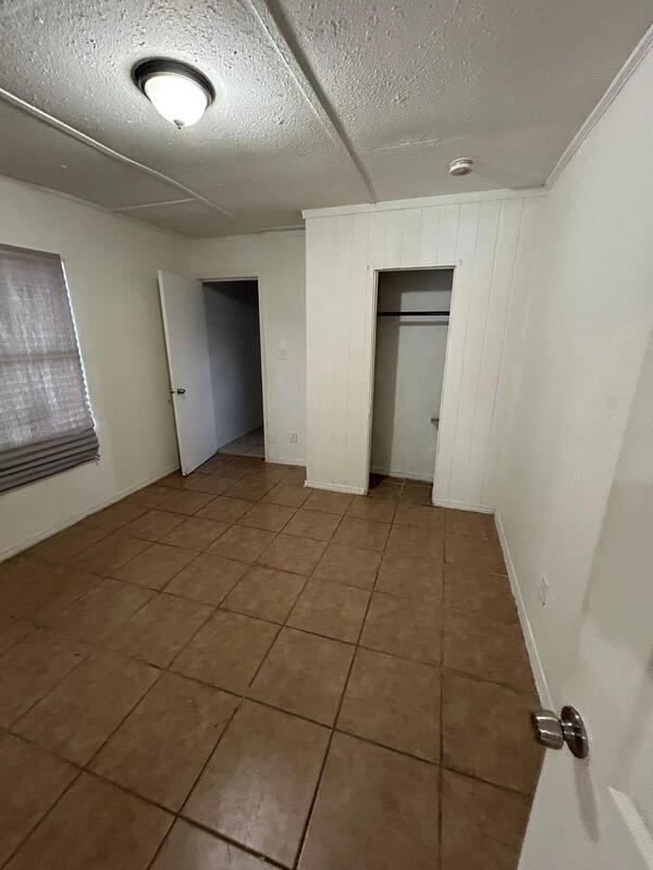 Foto del edificio - 905 W Anderson St