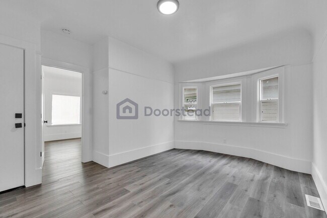 Foto del edificio - 3827 West St