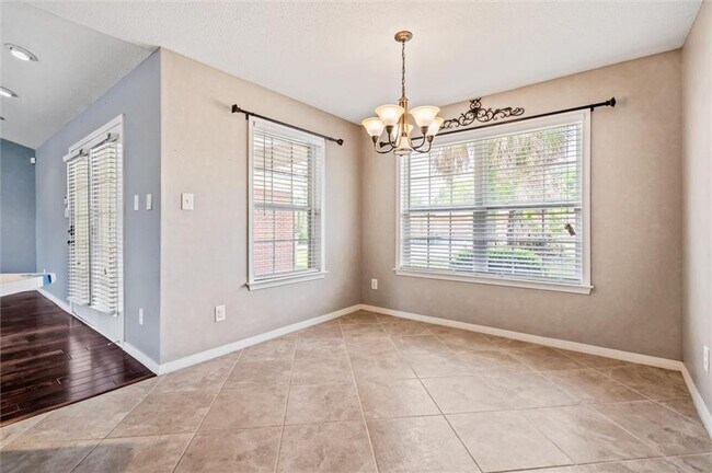 Building Photo - 3709 Seleste Dr