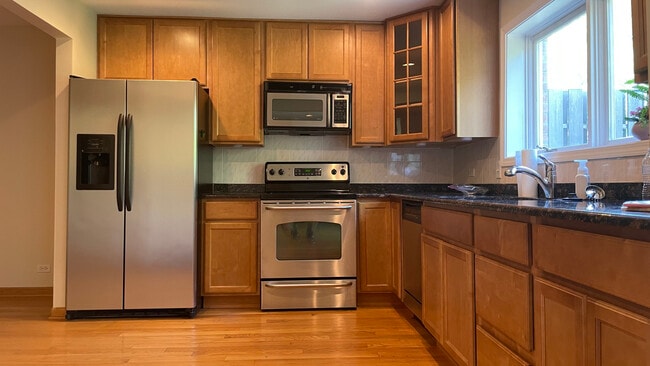 Building Photo - 1723 Wildberry Dr