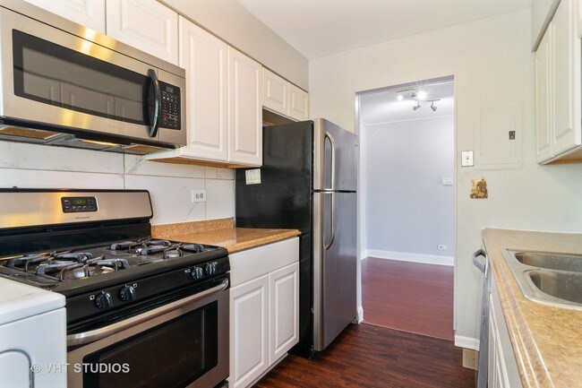 Building Photo - 6239 Gold Cir