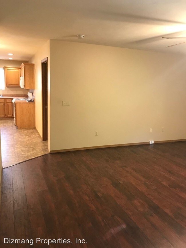 Building Photo - 3 br, 2 bath House - 1035 S. Missouri Ave.