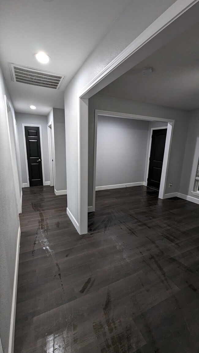 15865 Shatterway Ln, Willis, TX 77318 Townhome Rentals in Willis TX