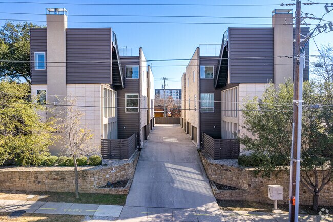 Building Photo - 4206 Buena Vista St