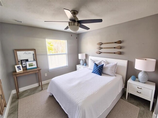 Foto del edificio - 519 Yelvington Ave