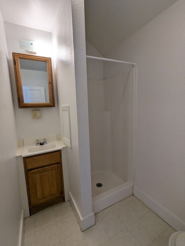 Foto del edificio - $850 - I Bedroom 1 Bathroom Apartment - He...