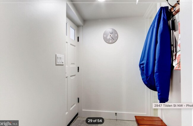 Foto del edificio - 2947 Tilden St NW