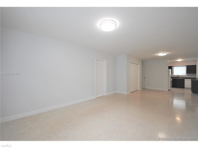 Building Photo - 7835 Crespi Blvd