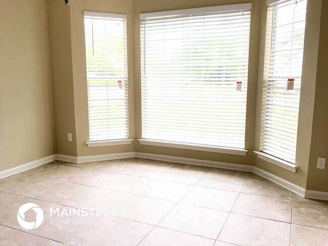 Foto del edificio - 8479 Glendevon Ct