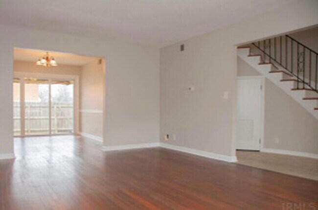 Building Photo - 104 Buckingham Dr