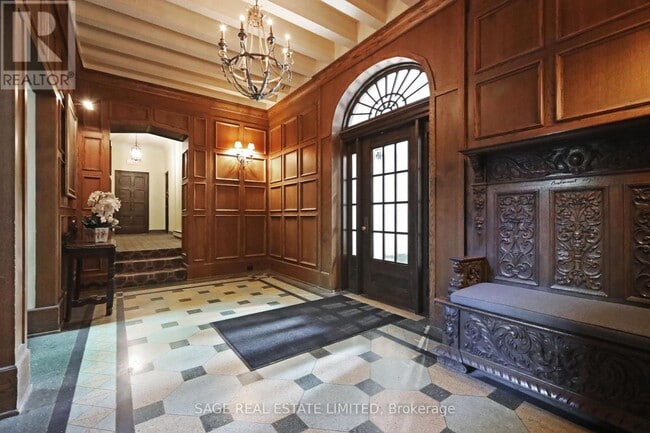 Photo du bâtiment - 150 Balmoral Ave