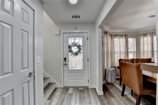 Foto del edificio - 4317 Holliday Rd