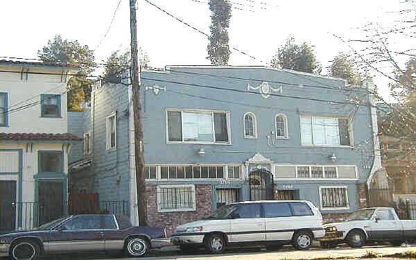 Building Photo - 2700-2706 14th Ave