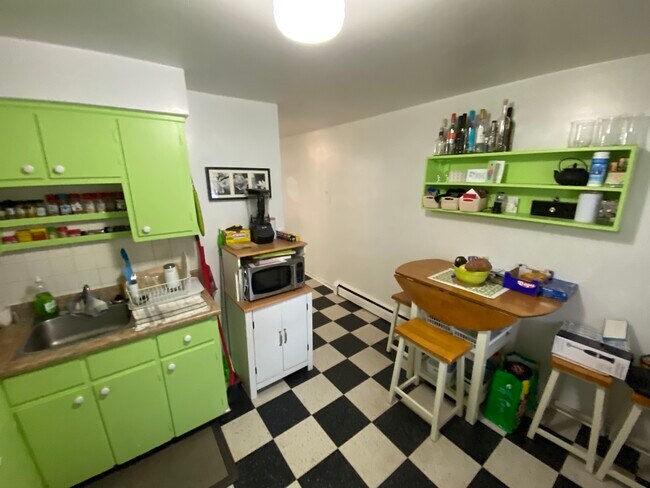 Photo du bâtiment - 1 Bed 1 Bath Unit