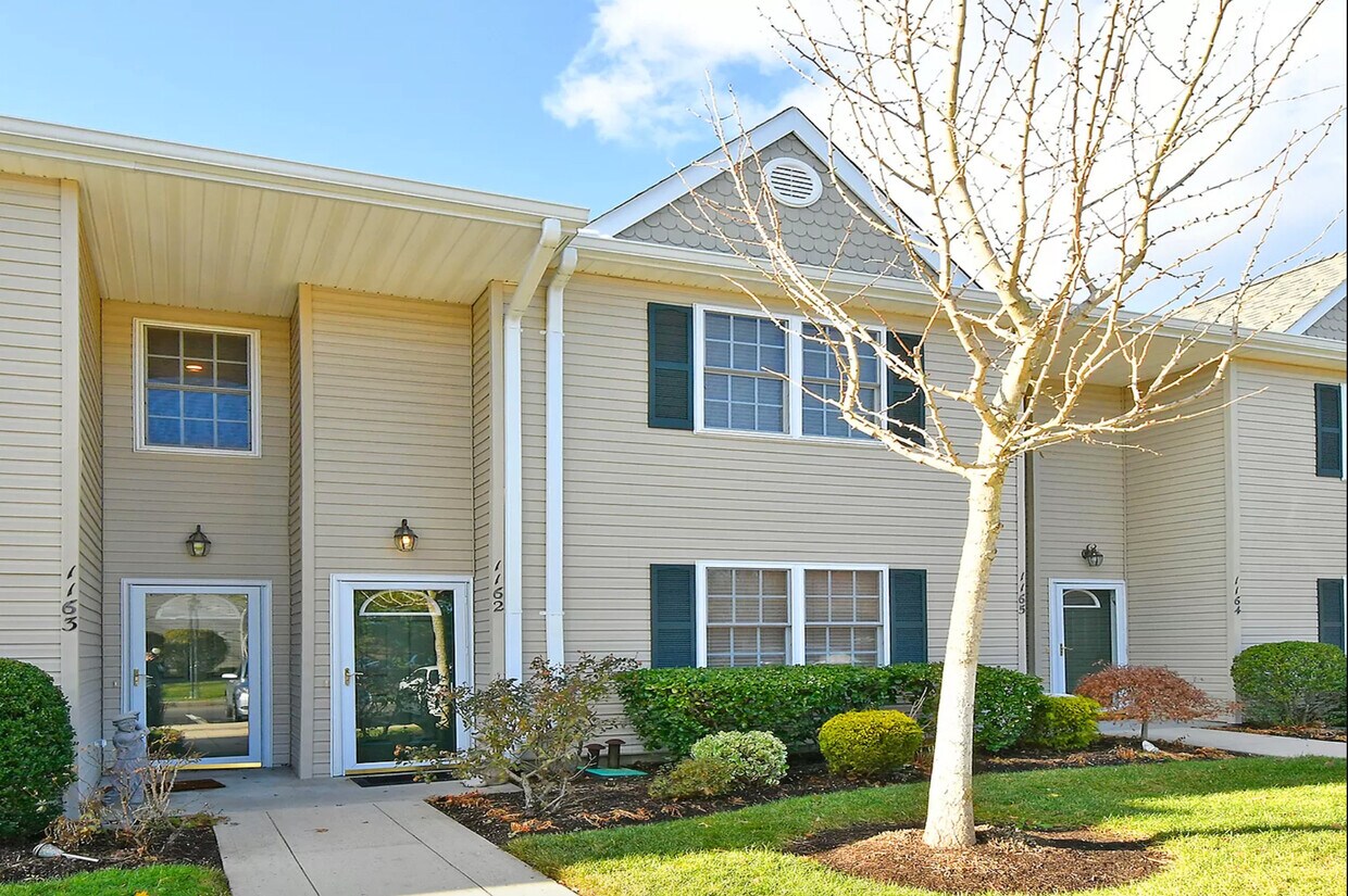 1162 Savoy Dr, Melville, NY 11747 Apartments 1162 Savoy Dr Melville