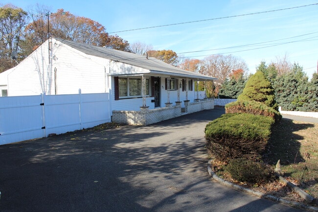 Building Photo - 67 Ernston Rd