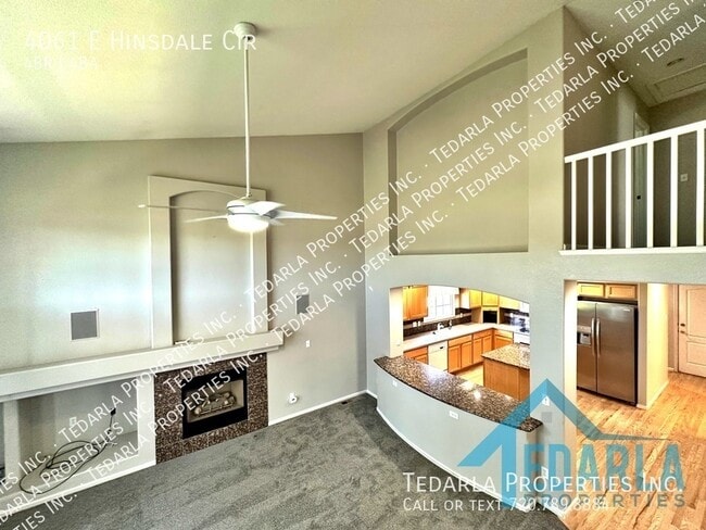 Foto del edificio - 4061 E Hinsdale Cir
