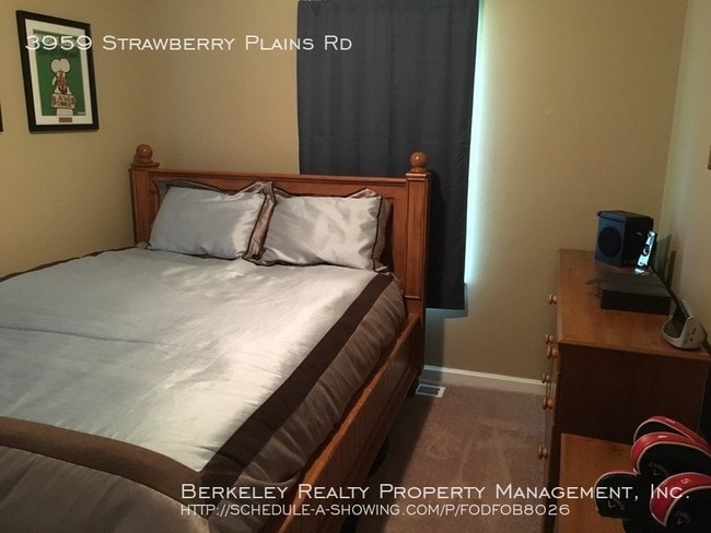 Building Photo - 3959 Strawberry Plains Rd