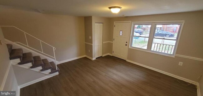 Building Photo - 2123 Jasmine Rd