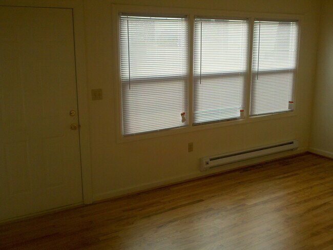Foto del edificio - 4907-4911-4911 N Maryland Ave