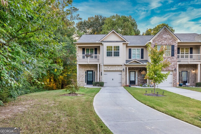 Building Photo - 2570 Castellan Dr