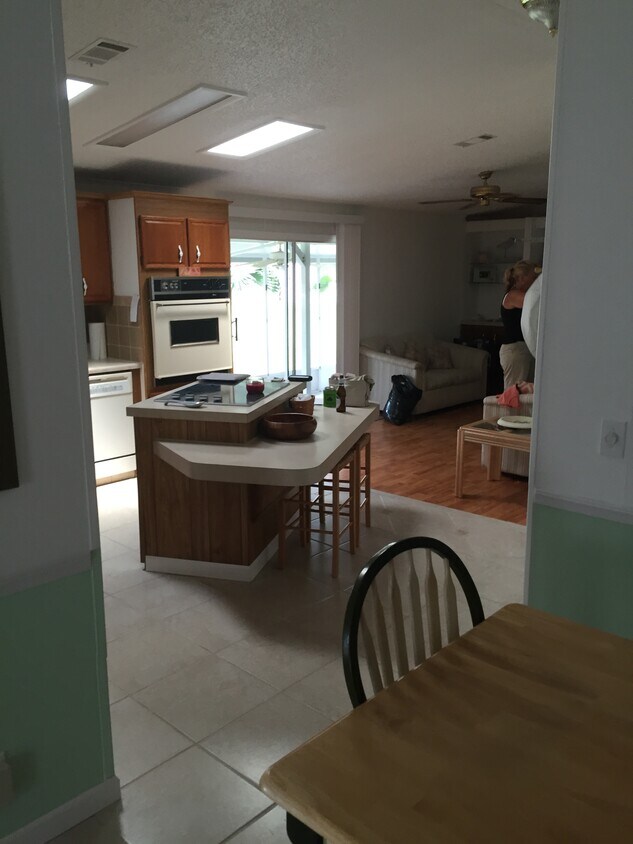 Primary Photo - 1776 Walden Pond Dr