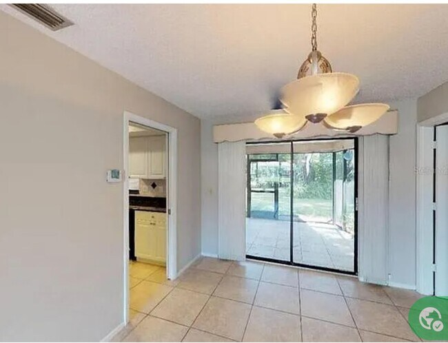 Building Photo - 115 Mimosa Dr