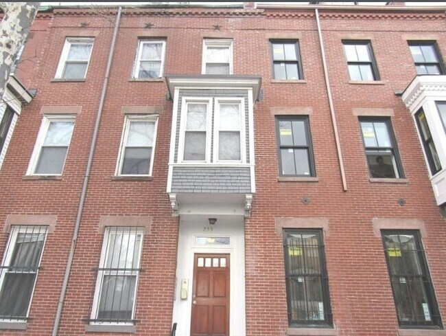Building Photo - 233 Northampton St