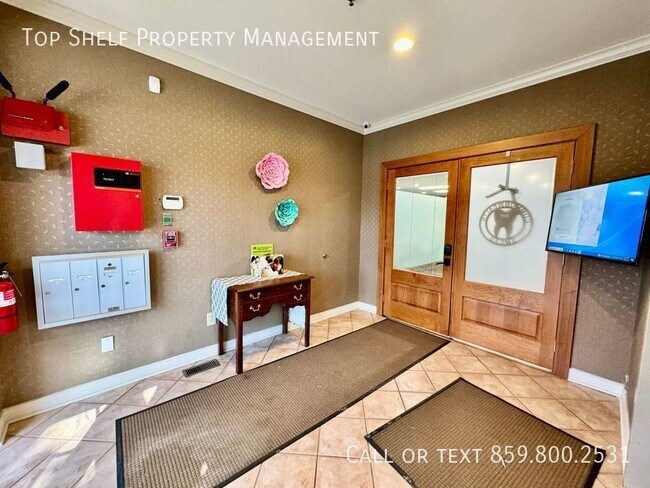 Foto del edificio - Large Commercial Space with All Utilities ...