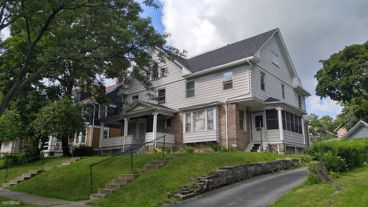 Primary Photo - 347 Maplewood Ave