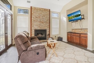 Building Photo - 22 Twinstone Cir