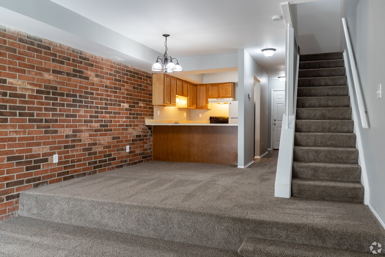 Riverside Townhomes Rentals in Gibraltar at 14221 Park St Gibraltar, MI