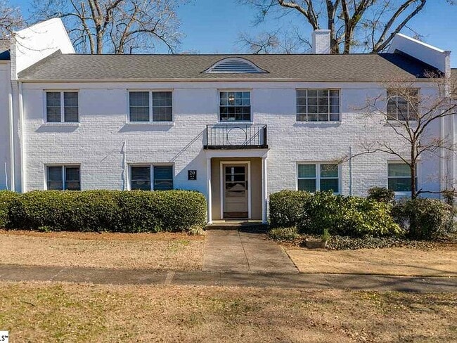 Building Photo - 100 Lewis Dr