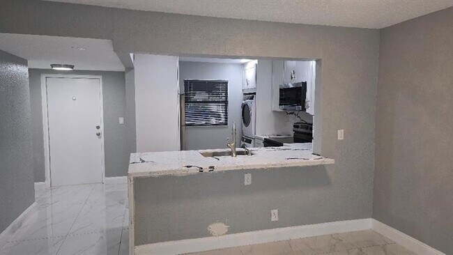 Foto del edificio - 3000 Riverside Dr