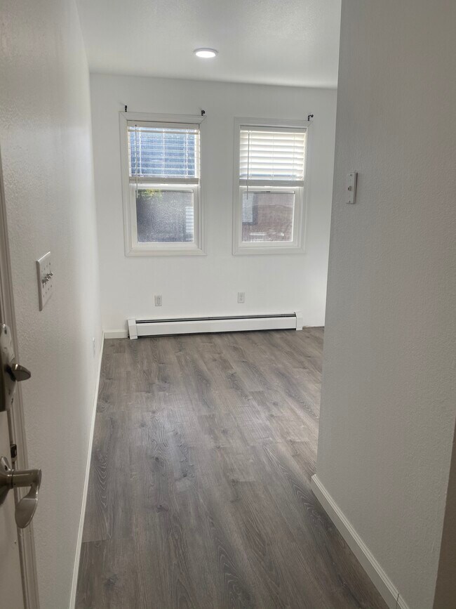 Foto del edificio - 1350 Balfour dr
