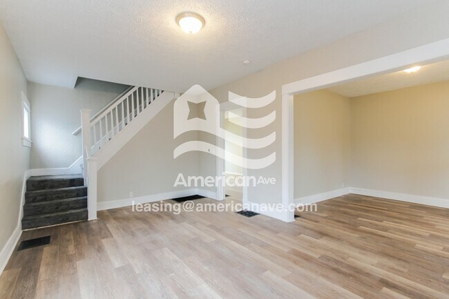 Foto del edificio - 5928 E University Ave