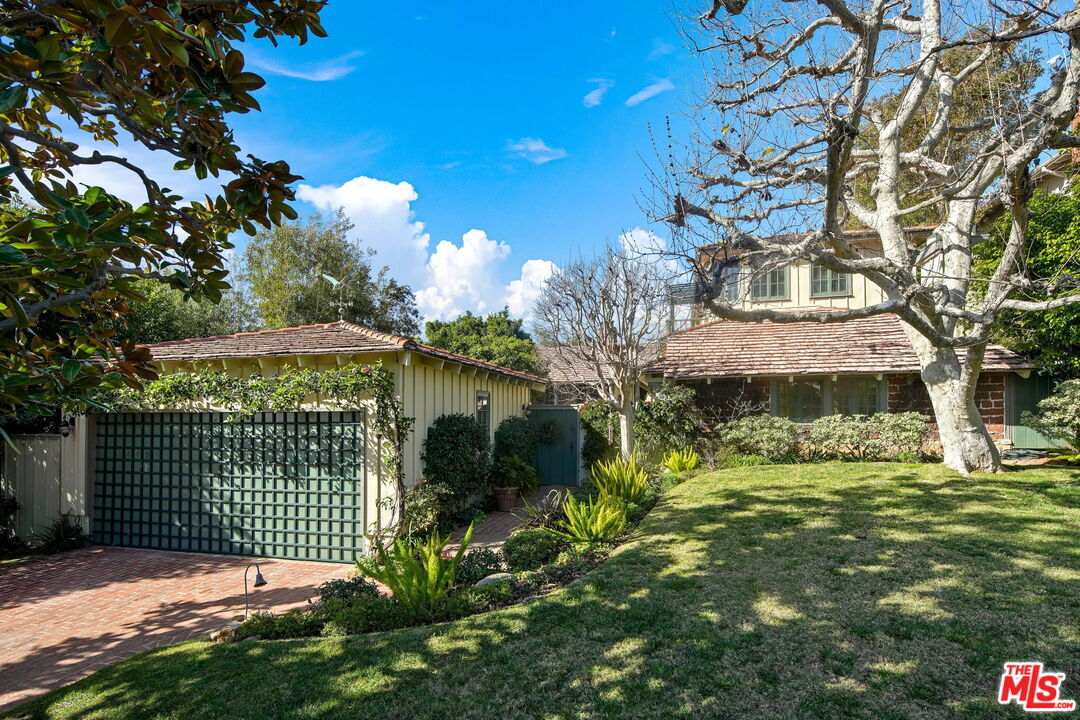 Primary Photo - 449 N Bonhill Rd