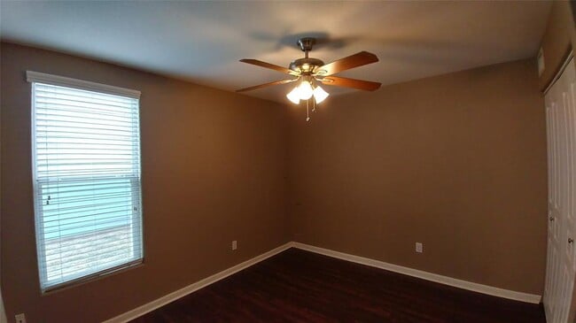 Building Photo - 113 Rush Haven