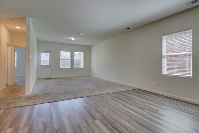 Foto del edificio - 613 Colgate Cir