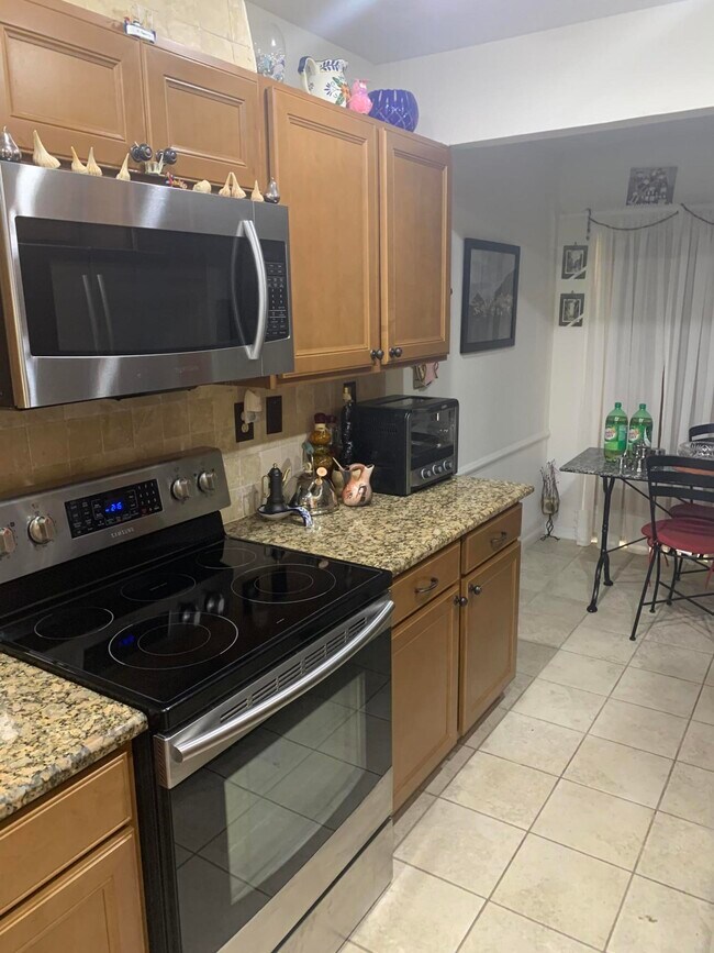 Building Photo - 21548  Coronado Avenue  Boca Raton Fl 33433