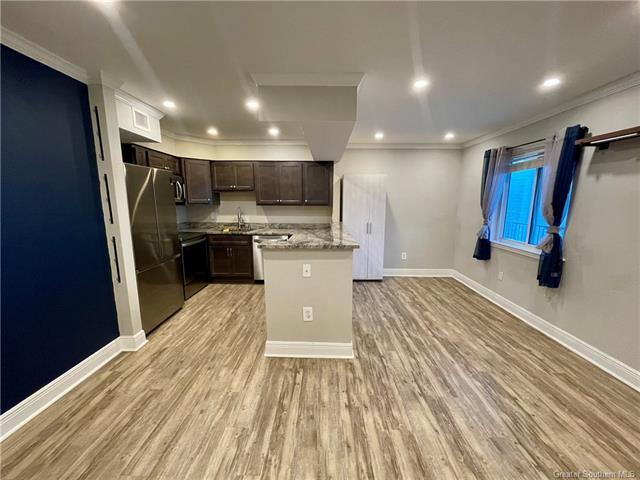 Building Photo - 500 Lake Marina Ave