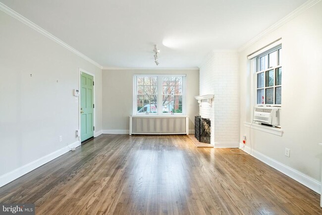 Foto del edificio - 1127 C St SE