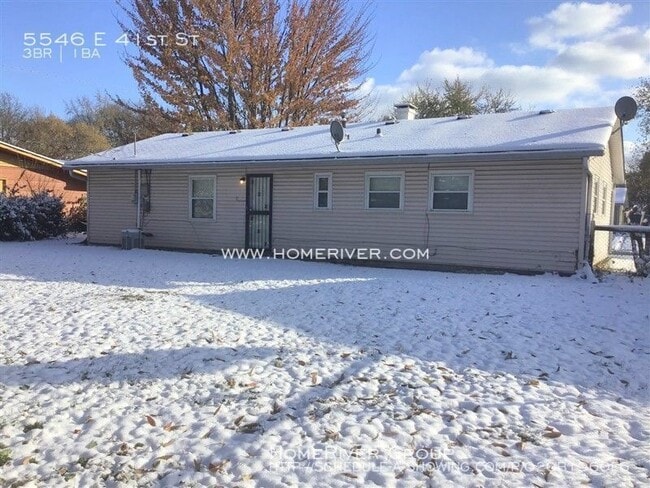 Building Photo - Charming 3 Be/1 Ba in Lawrence!