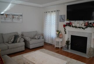 Building Photo - 79 Sparrow Way